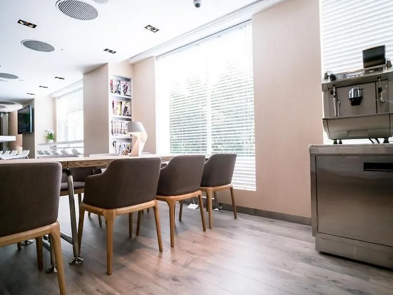 Ovolo West Kowloon Hotel Hong Kong