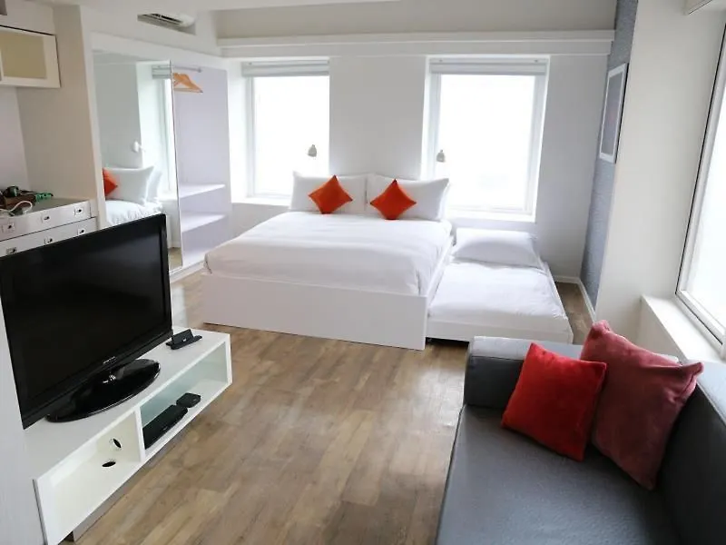 Ovolo West Kowloon Hotel Hong Kong