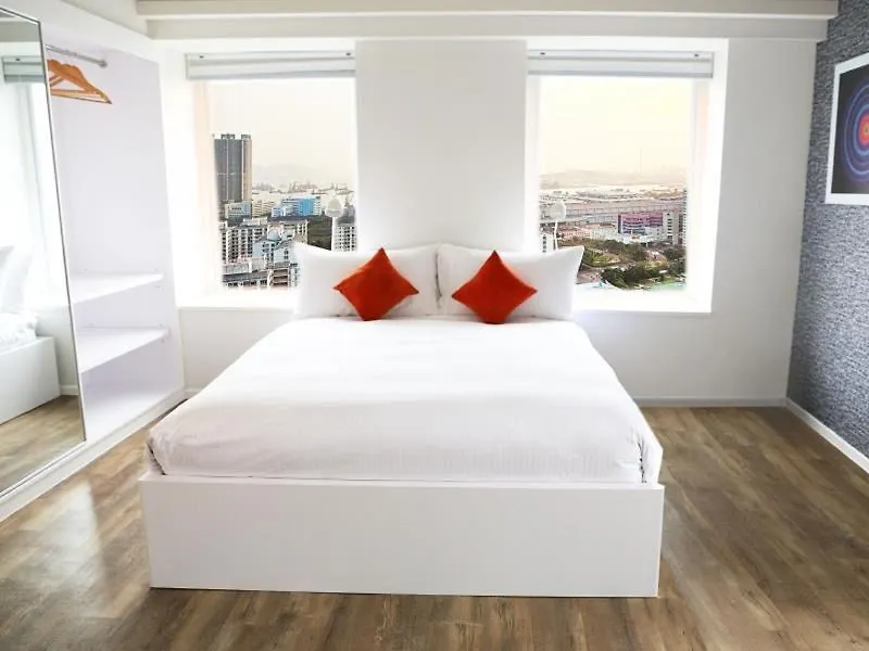 Ovolo West Kowloon Hotel Hong Kong
