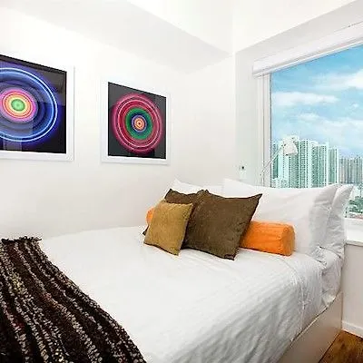 Ovolo West Kowloon Hotel Hong Kong 4*,