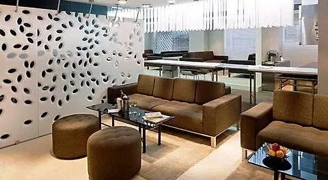 Ovolo West Kowloon Hotel Hong Kong 4*,