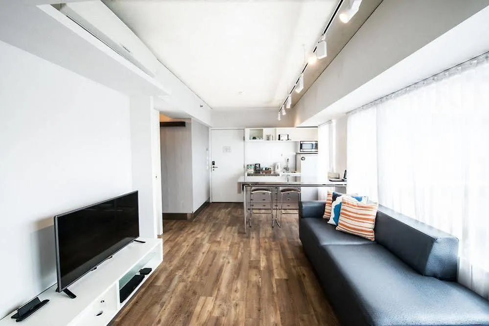 Ovolo West Kowloon Hotel Hong Kong 4*,