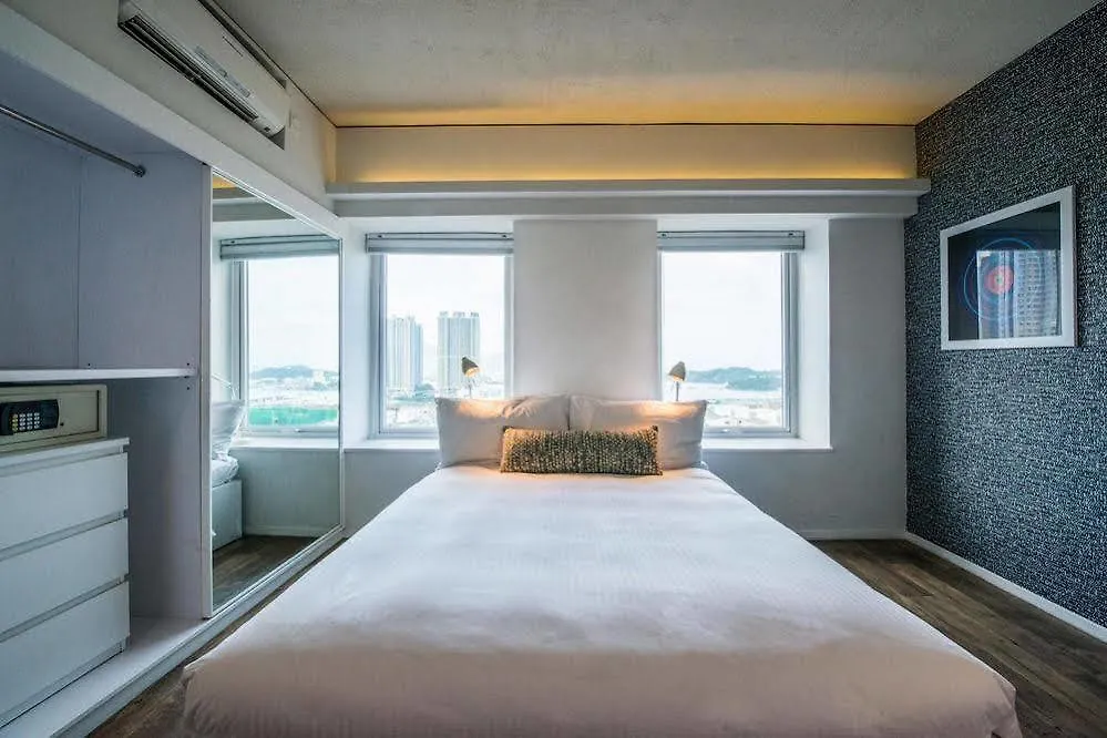Ovolo West Kowloon Hotel Hong Kong