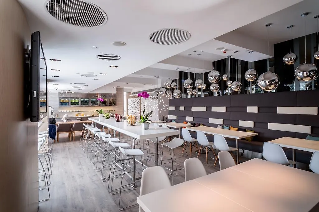 Hotel Ovolo West Kowloon Hong Kong