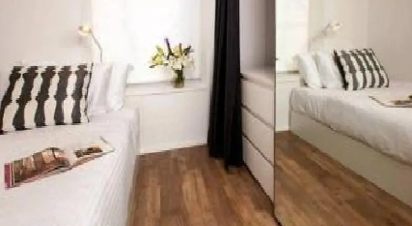 Hotel Ovolo West Kowloon Hong Kong 4*,